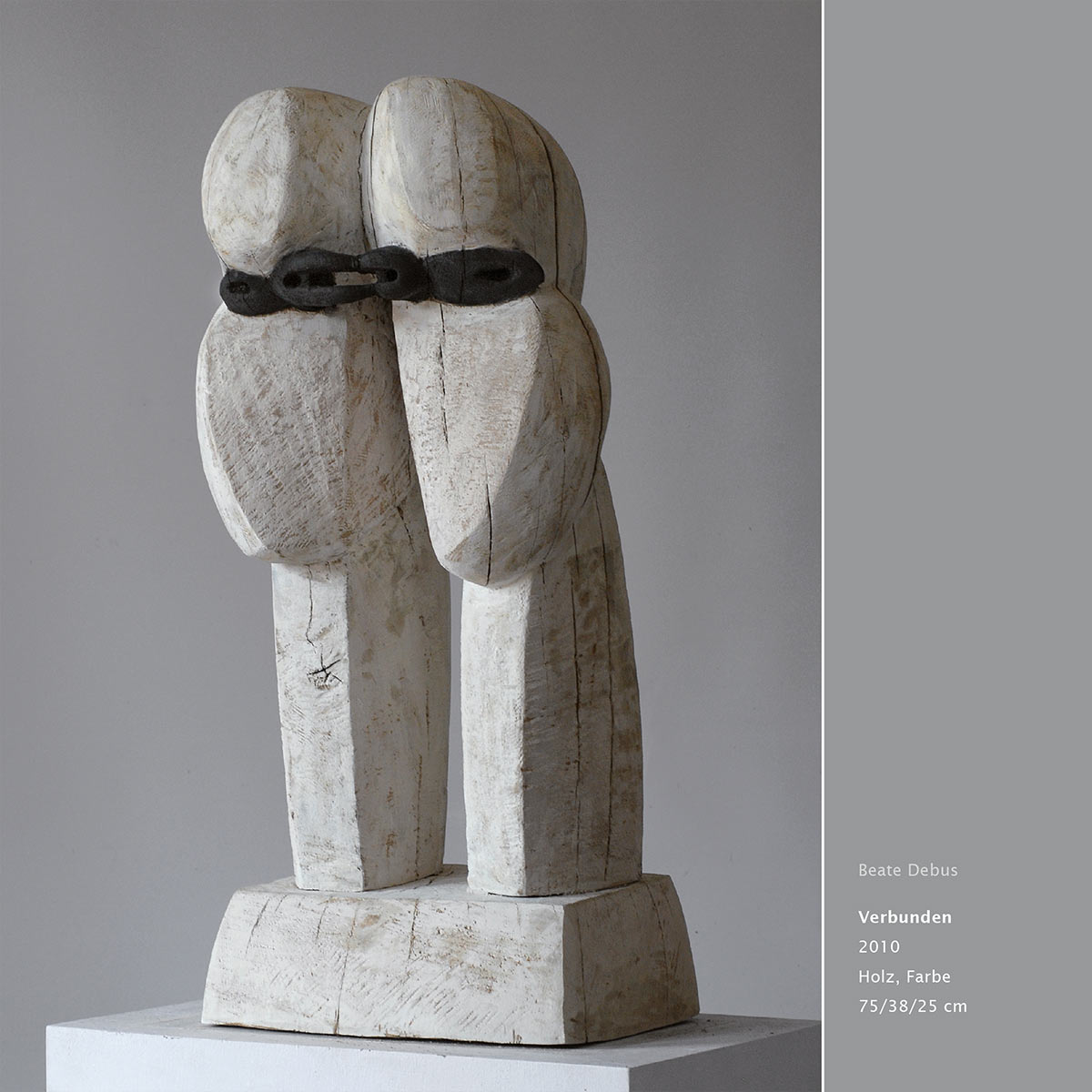 "Verbunden" . Holzskulptur . Beate Debus "Köpfe Masken" Grafik Relief Skulptur . 2011