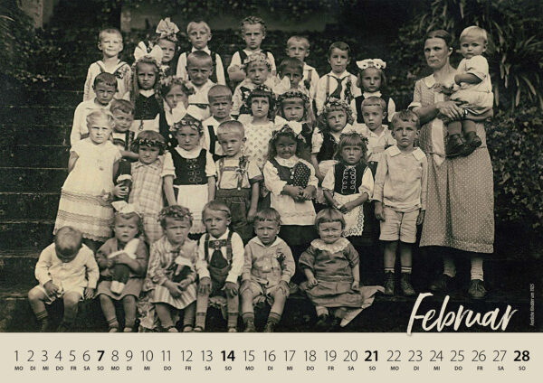 Kalender 1225 Jahre Marisfeld 02: Festliche Kinder um 1925